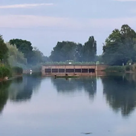 Ferienhaus Duna House Duna Haz Tass