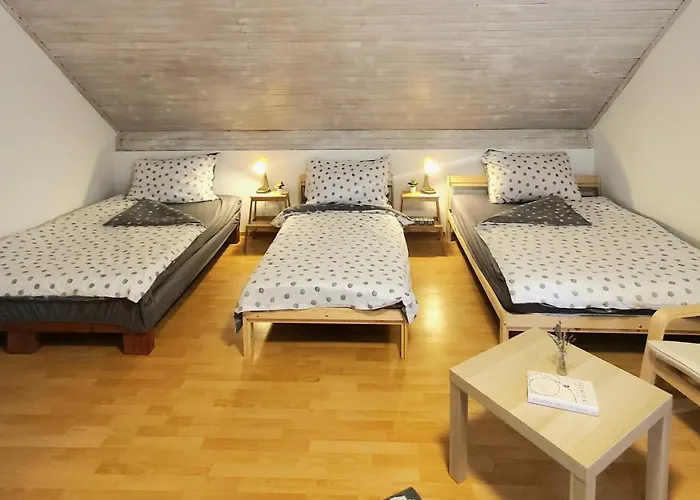 Duna House Duna Haz بيت للعطل *