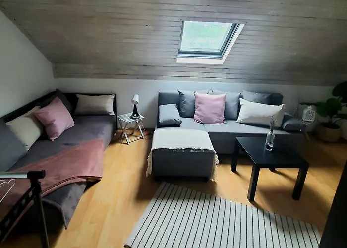 Duna House Duna Haz بيت للعطل *
