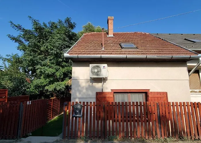 Duna House Duna Haz Tass